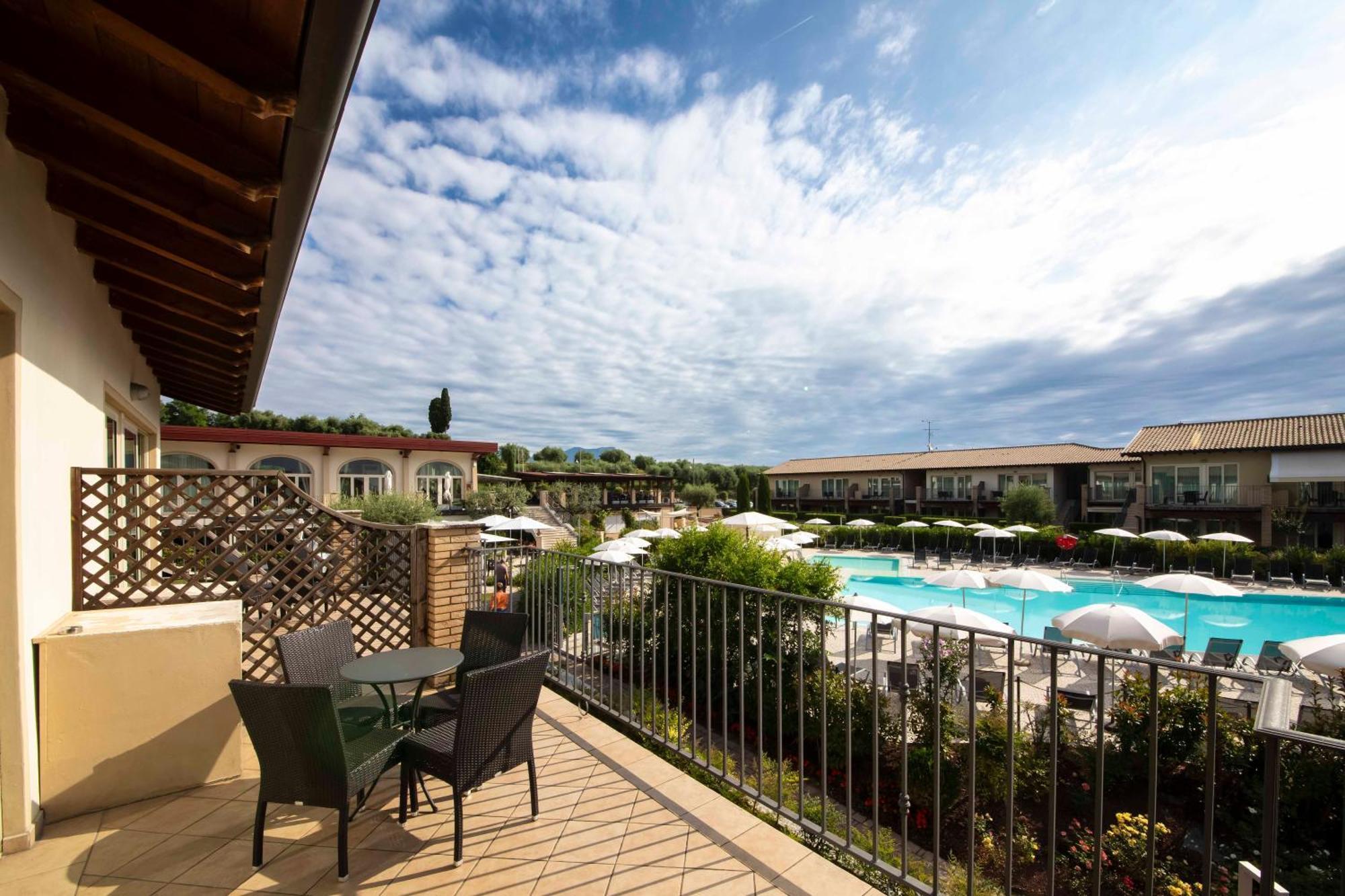 Lake Garda Resort Moniga del Garda Exterior foto