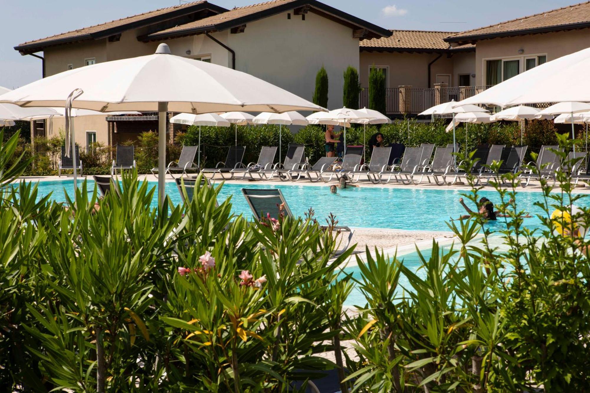 Lake Garda Resort Moniga del Garda Exterior foto